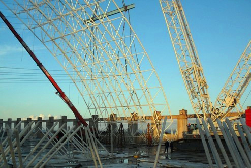 驻马店枝江五柳树市场北大门网架工程